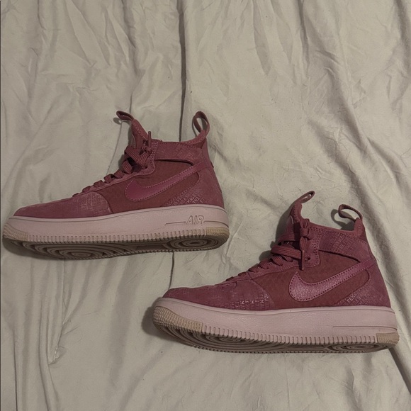 Nike Women's Pink High-Top Sneakers - Picture 1 of 4